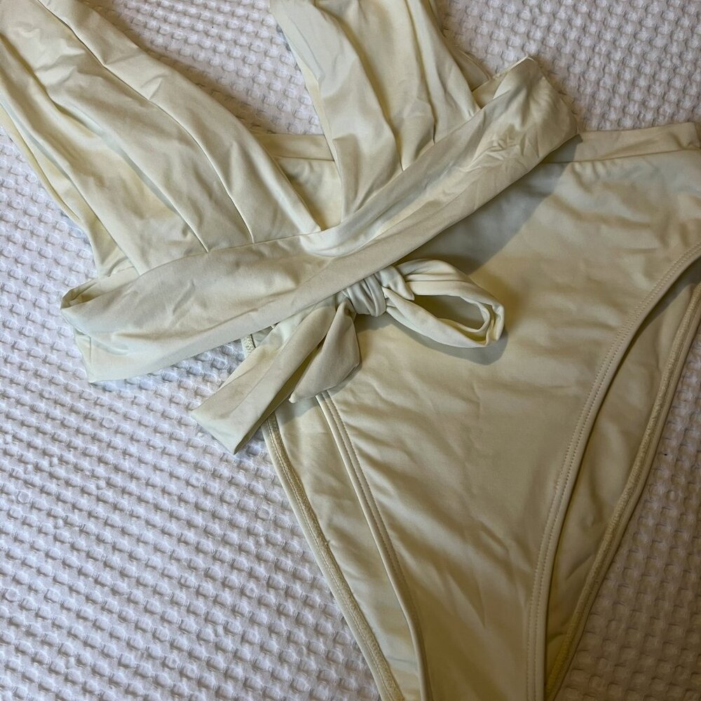 Monday swimwear bikini